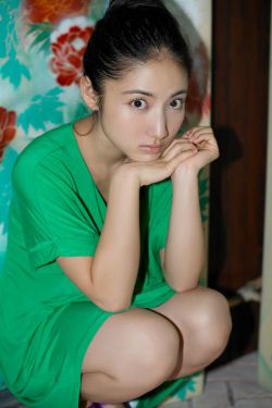 写作业坐在捧捧上面的句子